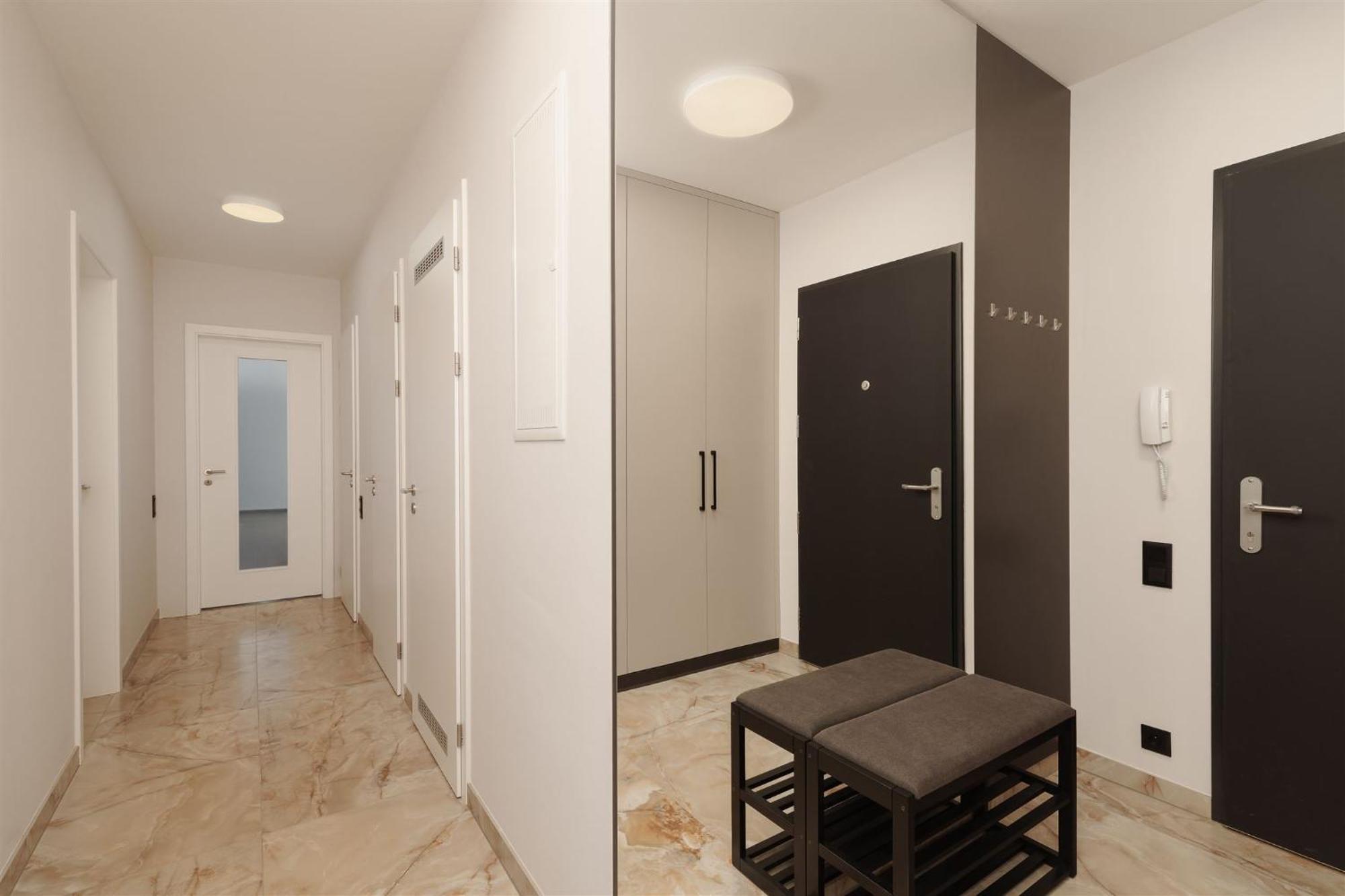 Luxury Sunny Home - Garage Parking, Metro, Balcony, Ps5 With Games Prague Exterior photo